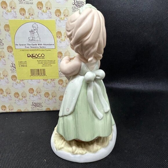 PRECIOUS Moments “He Graces The Earth With Abundance" figurine - Picture 3 of 6